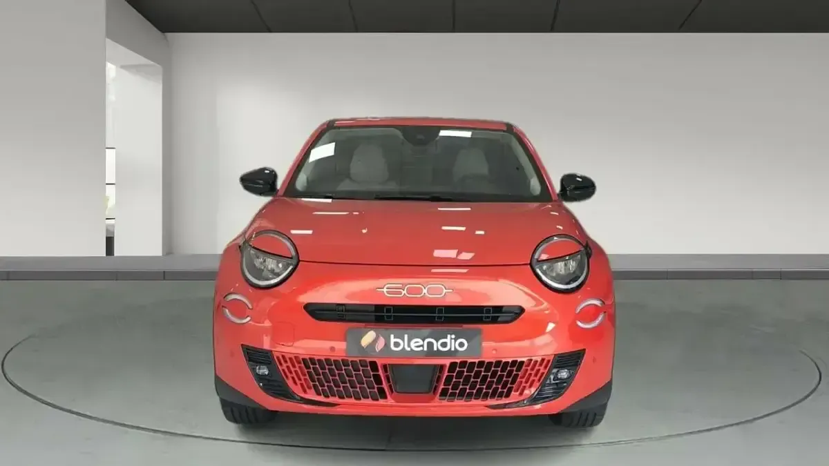 Usado Fiat 600 La Prima 114 kW (156 CV) 2025 Naranja SUV