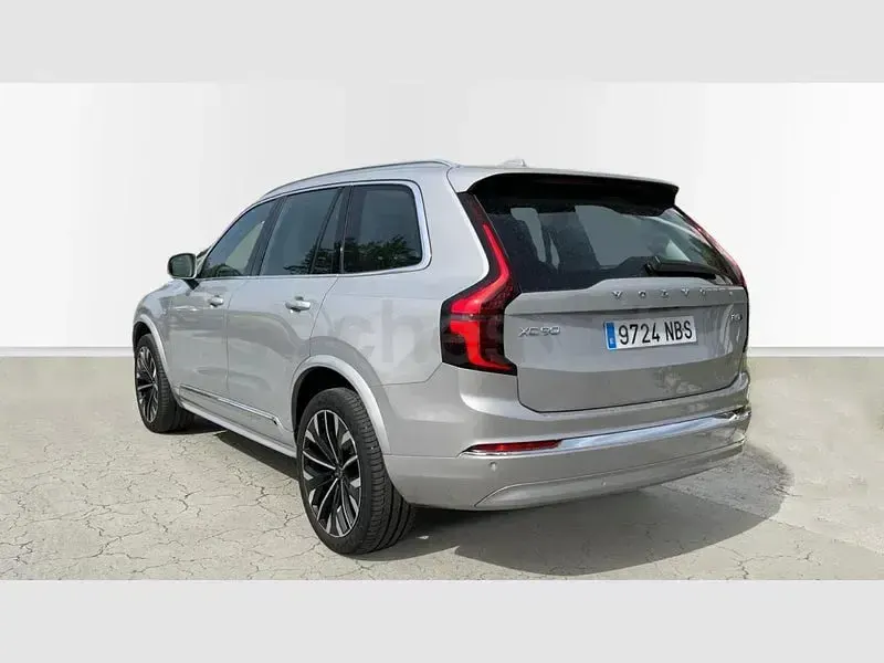 Usado Volvo XC90 Plus 250 CV (183 kW) 2025 Gris / plata SUV