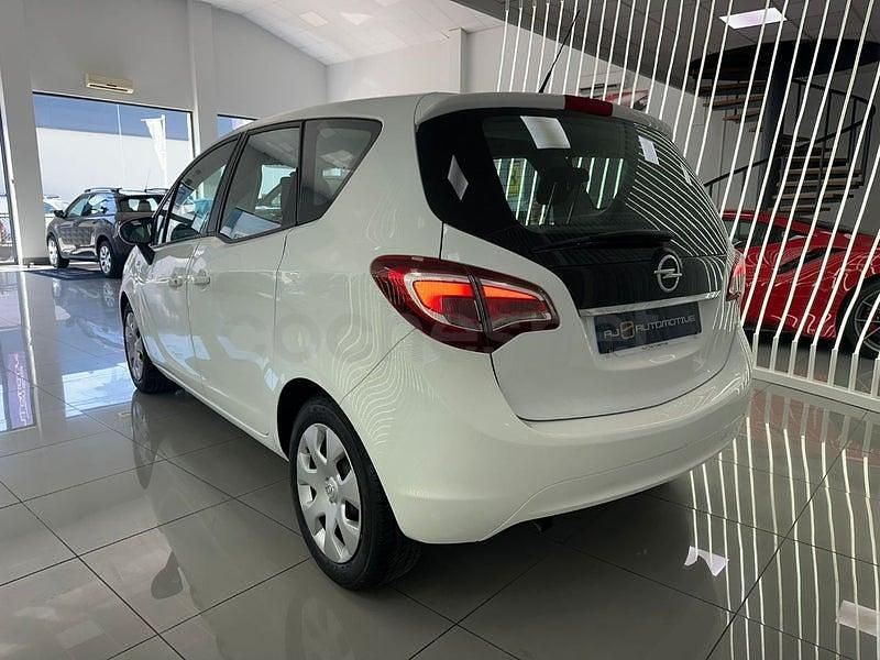Usado Opel Meriva Selective 110 CV (80 kW) 2015 Blanco Monovolumen