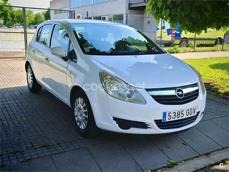 Usado Opel Corsa Cosmo 80 CV (58 kW) 2008 Blanco Utilitario