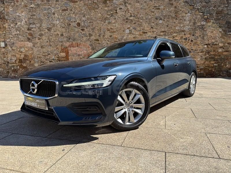 Usado Volvo V60 Momentum 197 CV (144 kW) 2021 Azul Familiar
