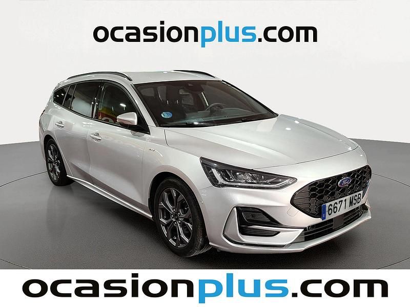 Usado Ford Focus ST-Line 155 CV (114 kW) 2024 Gris plata Monovolumen
