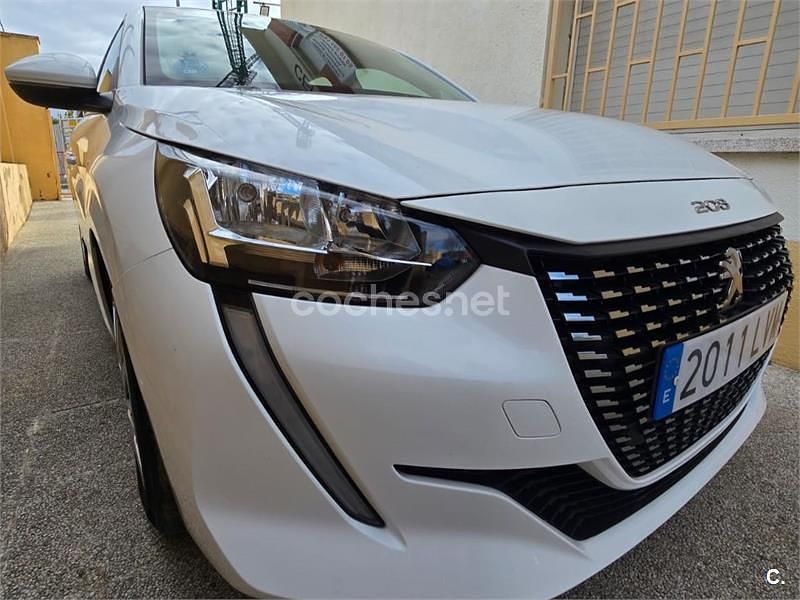 Usado Peugeot 208 Active 100 CV (73 kW) 2021 Blanco Utilitario