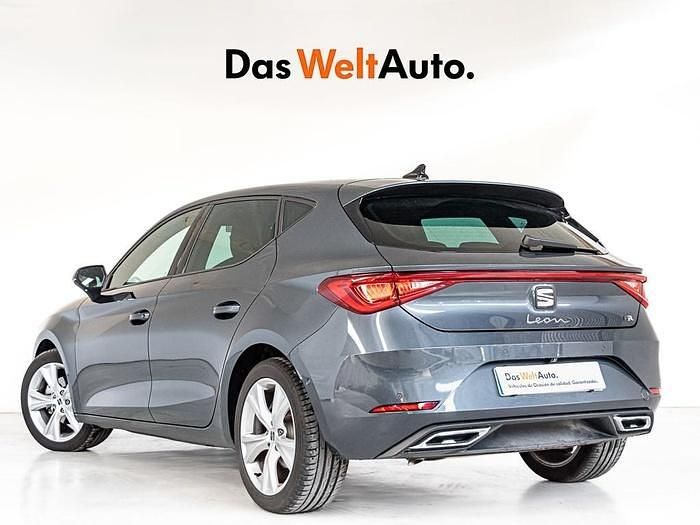 Gris Usado 2025 Seat Leon FR Berlina | 21.900 € (Buen precio) - Imagen 1/4