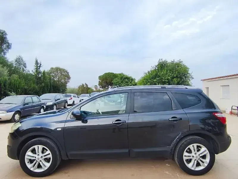 Usado Nissan Qashqai +2 Premium Edition 110 CV (80 kW) 2010 Negro SUV