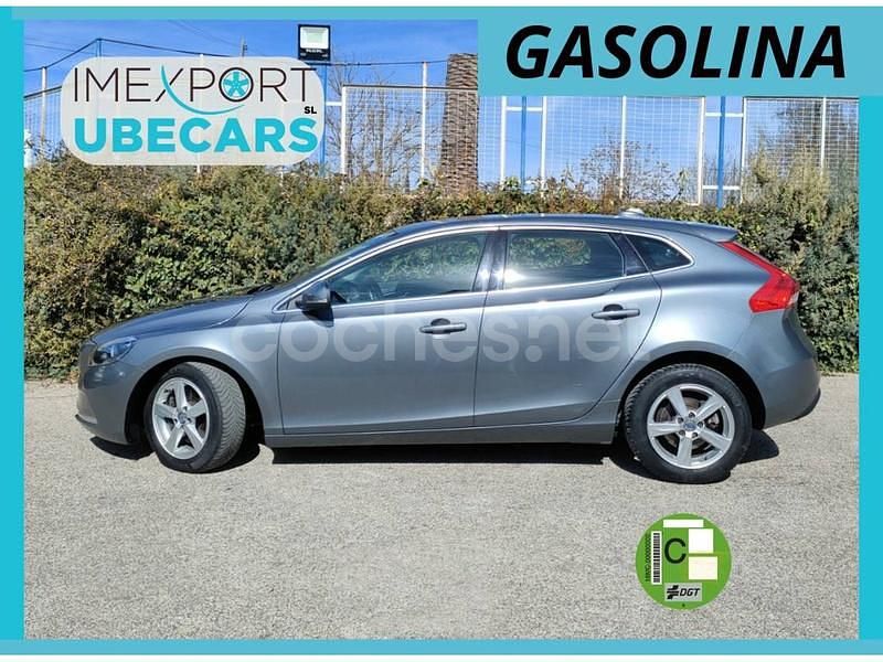 Gris / plata Usado 2015 Volvo V40 Momentum Familiar | 10.900 € - Imagen 1/4
