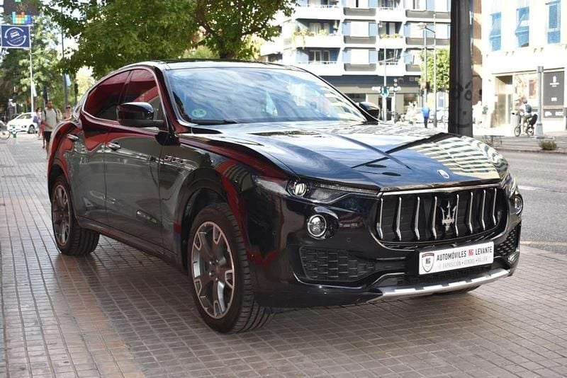 Usado Maserati Levante 275 CV (202 kW) 2017 Negro SUV