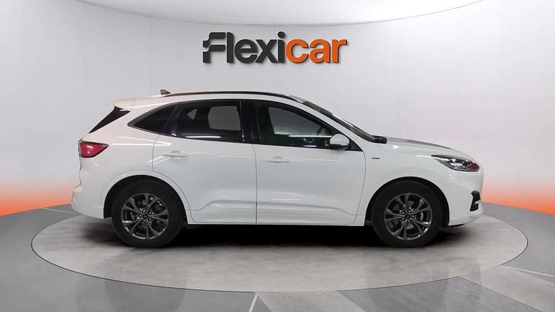Usado Ford Kuga ST-Line 150 CV (110 kW) 2022 Blanco SUV