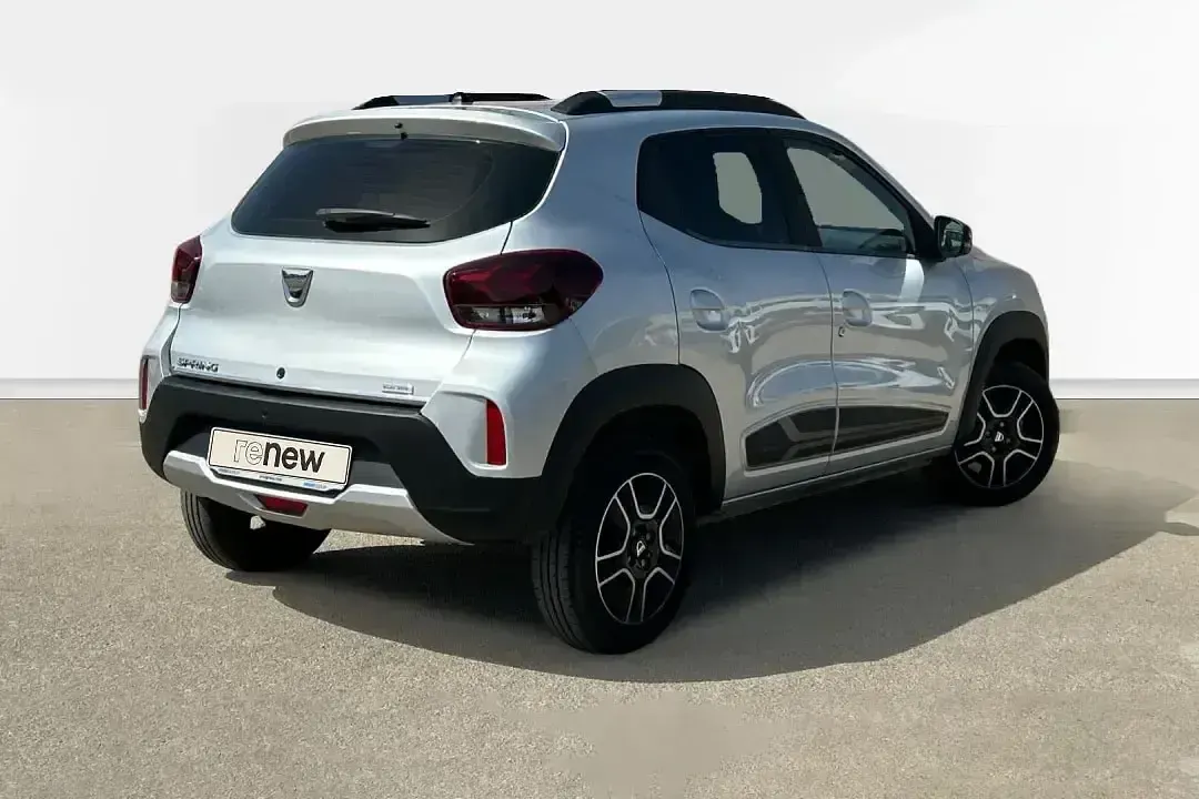 Usado Dacia Spring Comfort Plus 33 kW (45 CV) 2022 Gris Utilitario