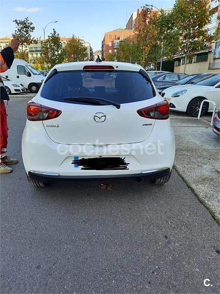 Usado Mazda 2 90 CV (66 kW) 2022 Blanco Berlina