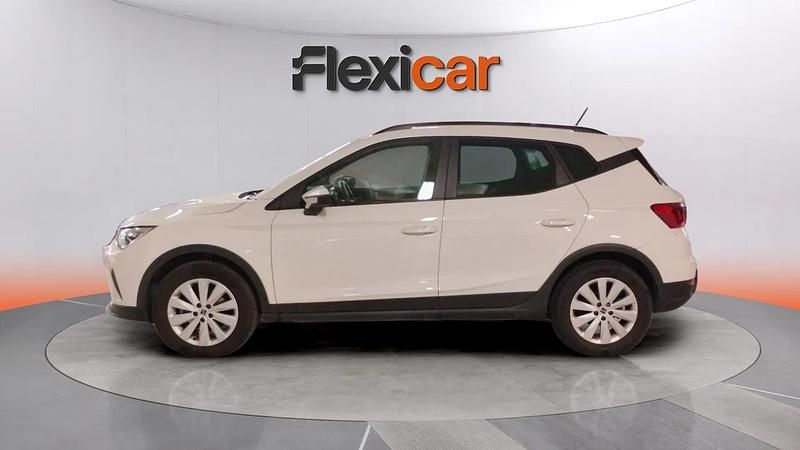 Usado Seat Arona Style 110 CV (80 kW) 2023 Blanco SUV