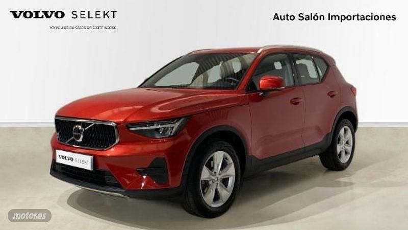 Rojo Usado 2023 Volvo XC40 Core SUV | 29.900 € (Precio justo) - Imagen 1/4