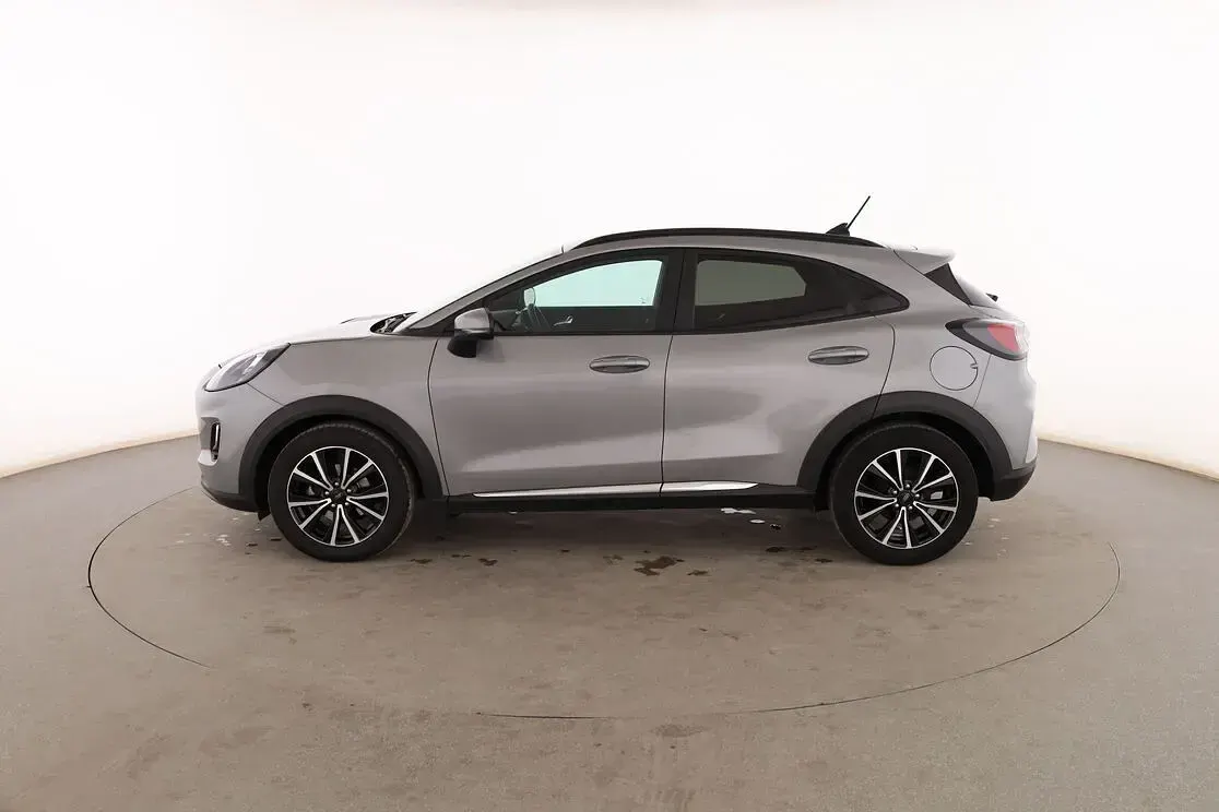 Usado Ford Puma Titanium 125 CV (91 kW) 2022 Gris SUV