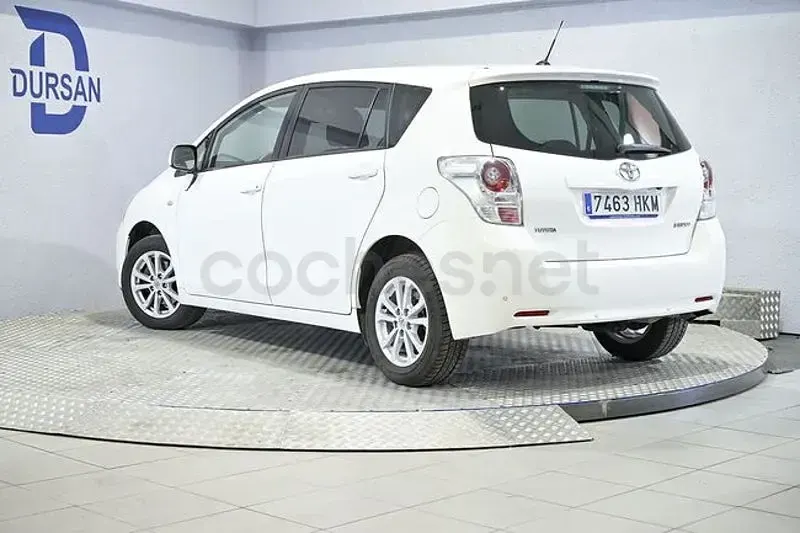 Usado Toyota Verso Active 132 CV (97 kW) 2012 Blanco Monovolumen