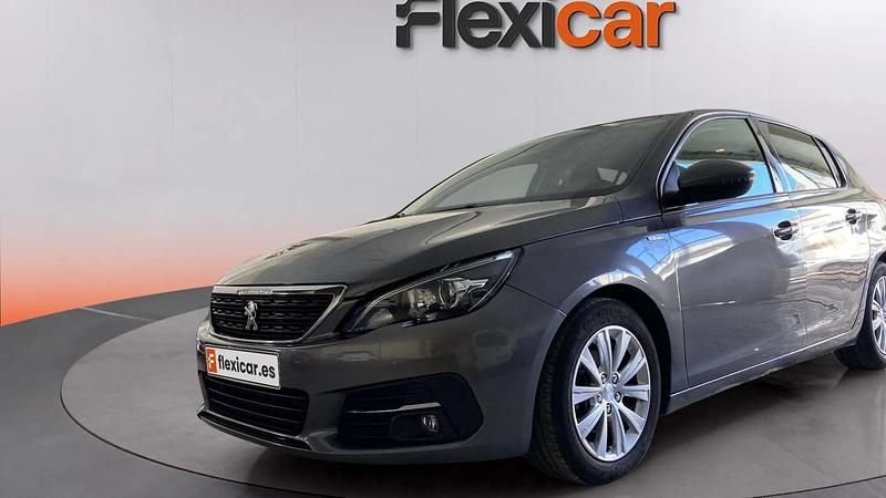 Usado Peugeot 308 Style 131 CV (96 kW) 2020 Gris Berlina
