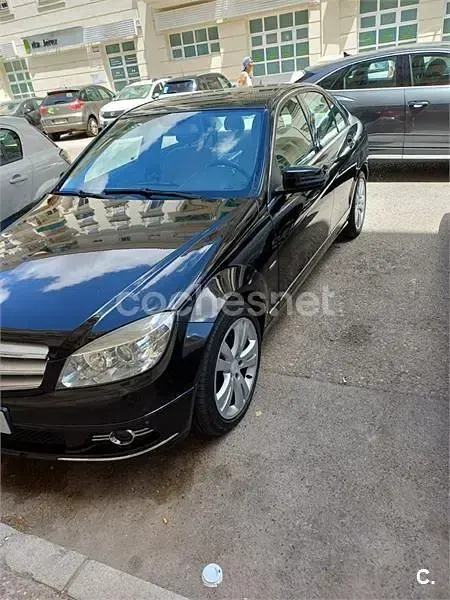 Usado Mercedes C220 Avantgarde 170 CV (125 kW) 2010 Negro Berlina