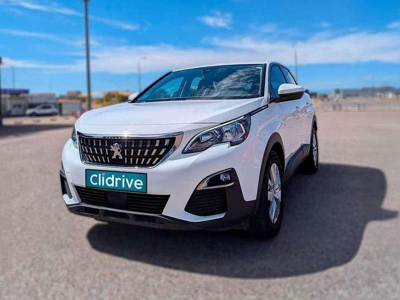 Usado Peugeot 3008 Active 120 CV (88 kW) 2017 Blanco SUV