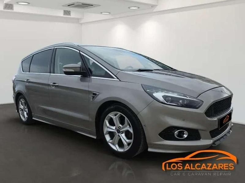 Usado Ford S-MAX Titanium 209 CV (153 kW) 2016 Plateado Monovolumen