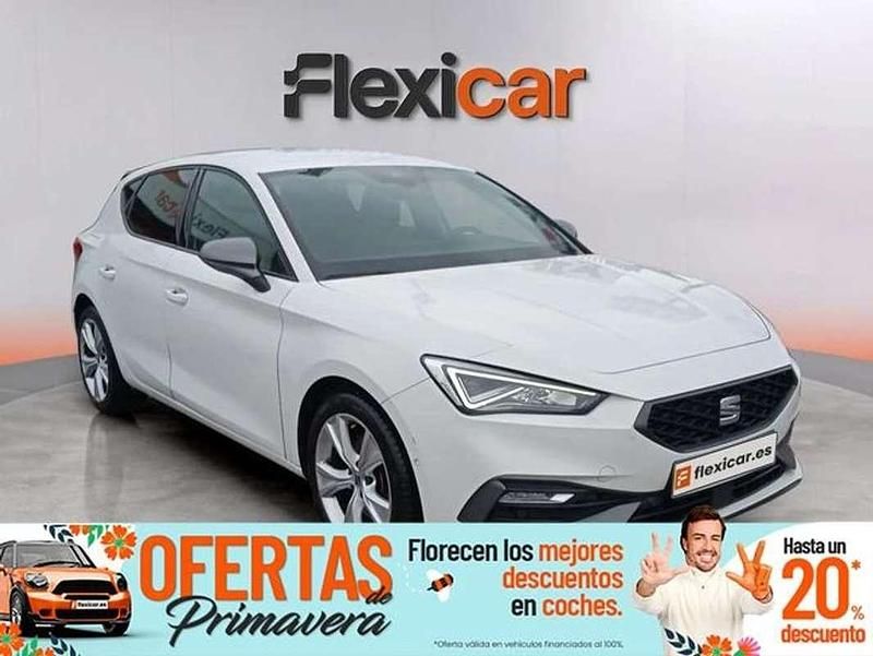 Usado Seat Leon ST FR 150 CV (110 kW) 2022 Blanco Familiar