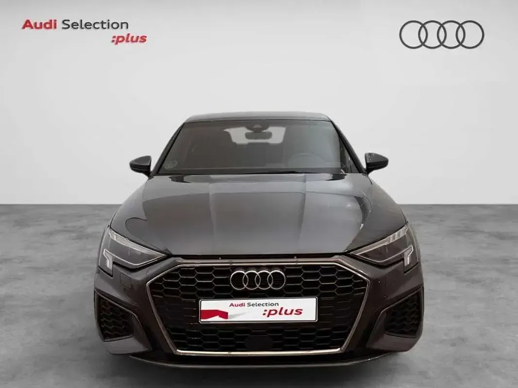 Usado Audi A3 Sportback S-Line 116 CV (85 kW) 2023 Gris Utilitario