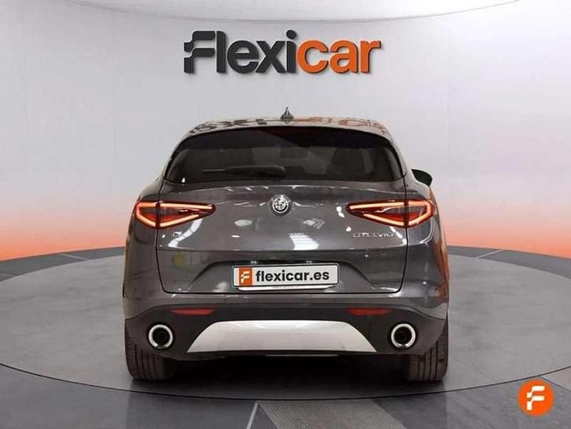 Usado Alfa Romeo Stelvio Executive 211 CV (155 kW) 2019 Gris SUV