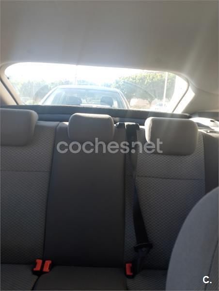 Negro Usado 2008 Ford Focus Ambiente Berlina | 2600 € (Buen precio) - Imagen 1/4