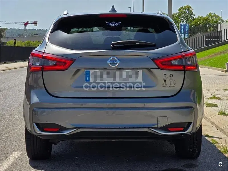 Usado Nissan Qashqai 140 CV (102 kW) 2020 Gris / plata SUV