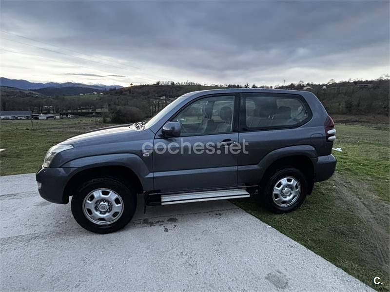 Usado Toyota Land Cruiser 166 CV (122 kW) 2007 Gris / plata SUV