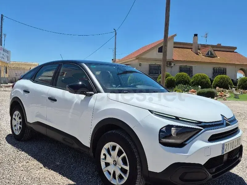 Usado Citroën C4 Live 110 CV (80 kW) 2022 Blanco Berlina