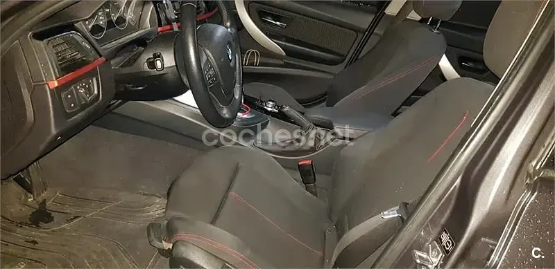 Usado BMW 320 Comfort Edition 184 CV (135 kW) 2013 Gris / plata Familiar