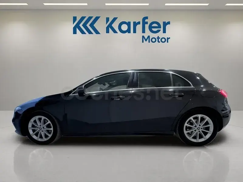 Usado Mercedes A180 116 CV (85 kW) 2019 Negro Berlina