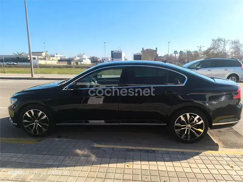 Usado VW Passat Sportline 150 CV (110 kW) 2016 Negro Berlina