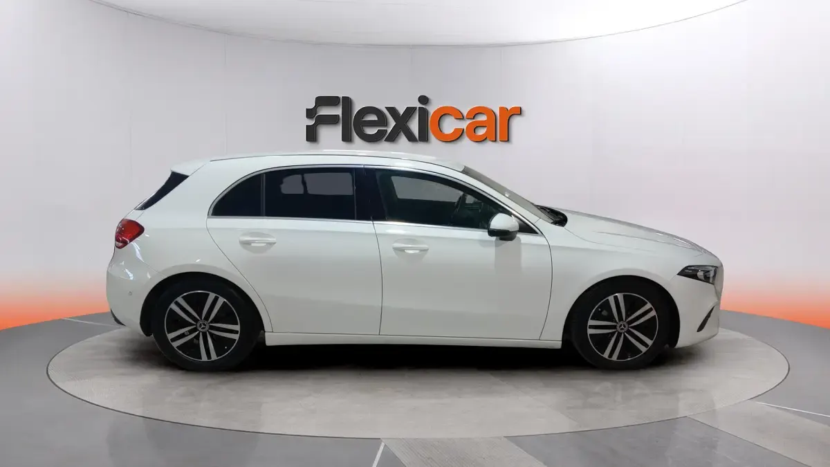 Usado Mercedes A180 116 CV (85 kW) 2019 Blanco Berlina