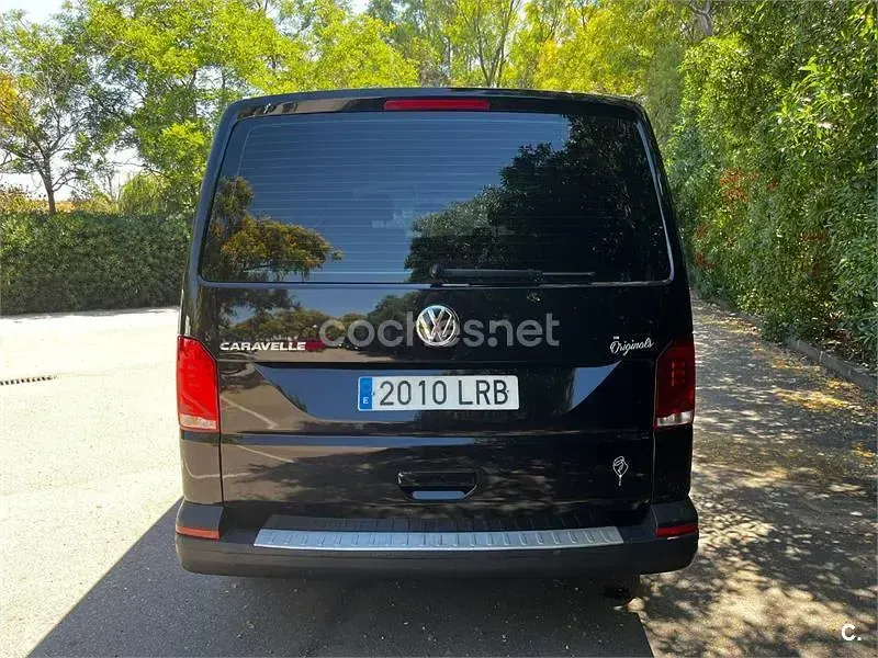 Usado VW Caravelle 110 CV (80 kW) 2021 Negro Van