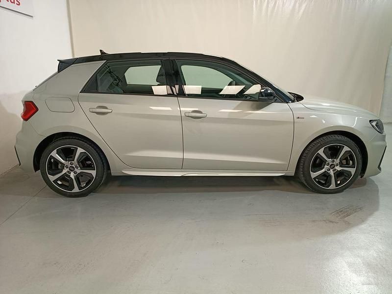 Usado Audi A1 116 CV (85 kW) 2025 Gris SUV