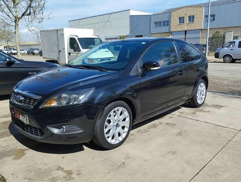 Usado Ford Focus Trend 116 CV (85 kW) 2008 Negro Utilitario