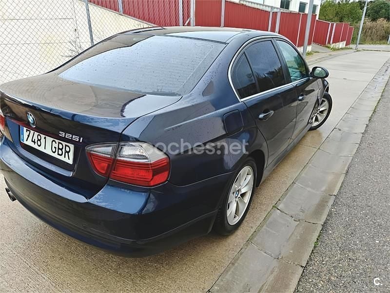 Usado BMW 325 218 CV (160 kW) 2008 Azul Berlina