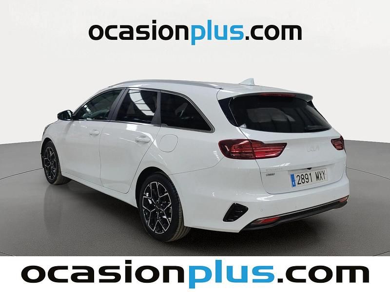 Usado Kia Ceed Style 100 CV (73 kW) 2025 Blanco Utilitario