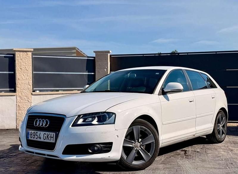Usado Audi A3 Ambition 140 CV (102 kW) 2009 Blanco Utilitario