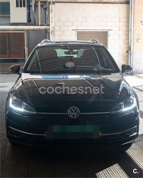 Negro Usado 2019 VW Golf Sportsvan Sportline Monovolumen | 16.700 € (Precio justo) - Imagen 1/4
