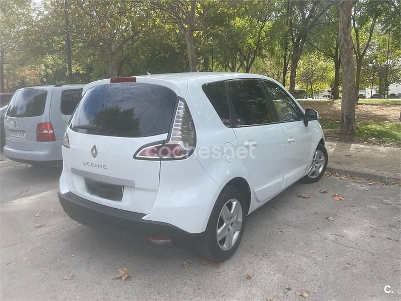 Usado Renault Scénic III LIMITED 115 CV (84 kW) 2015 Blanco Monovolumen