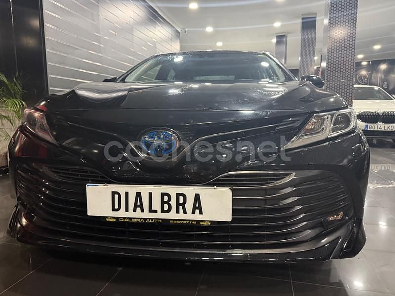 Negro Usado 2020 Toyota Camry Advance Berlina | 19.700 € (Precio justo) - Imagen 1/4