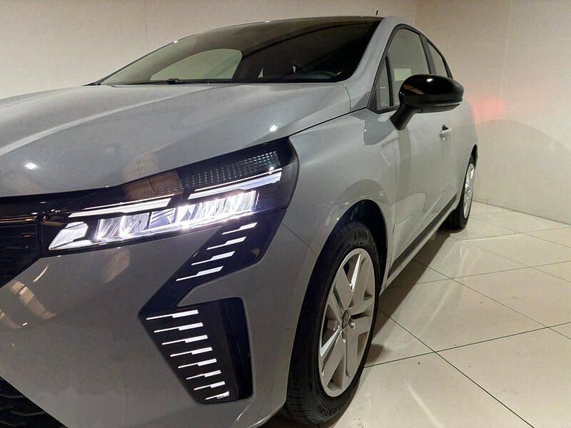 Nuevo Renault Clio V Evolution 100 CV (73 kW) 2025 Gris Berlina