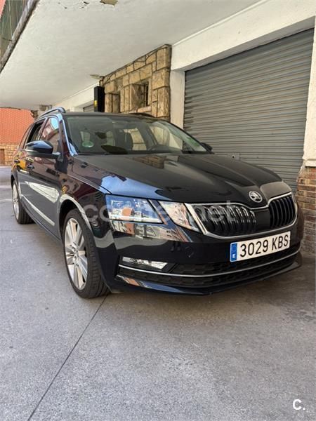Negro Usado 2017 Skoda Octavia Ambition Familiar | 17.500 € (Caro) - Imagen 1/4
