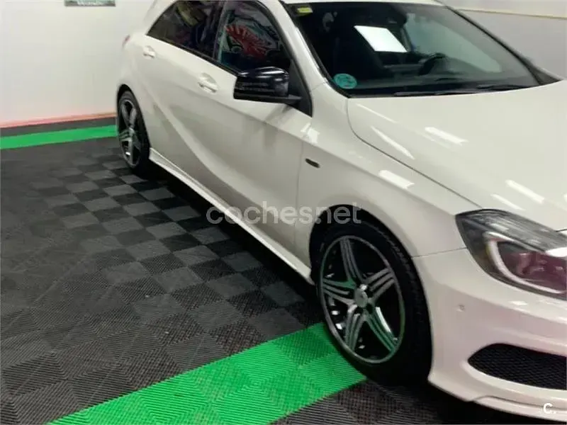 Usado Mercedes A250 AMG line 211 CV (155 kW) 2012 Blanco Berlina