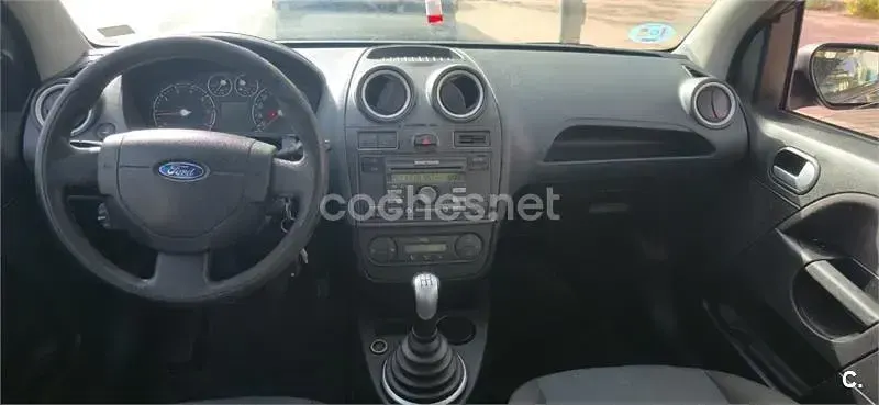 Usado Ford Fiesta 70 CV (51 kW) 2007 Azul Utilitario