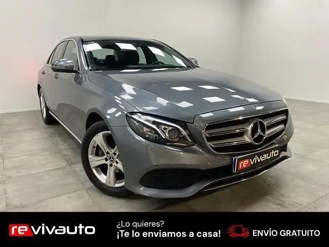 Käytetty Mercedes E200 150 HP (110 kW) 2017 Harmaa Sedan