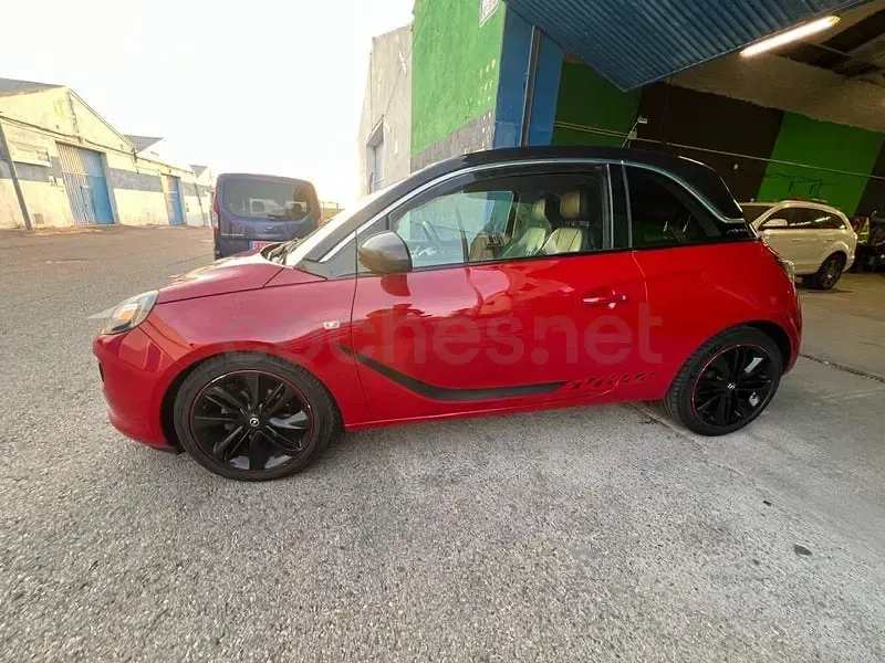 Usado Opel Adam Slam 100 CV (73 kW) 2015 Rojo Utilitario