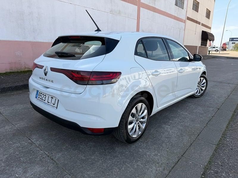 Usado Renault Mégane IV Business 115 CV (84 kW) 2021 Blanco Berlina