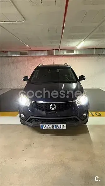 Usado SsangYong Korando Limited 178 CV (130 kW) 2016 Azul SUV